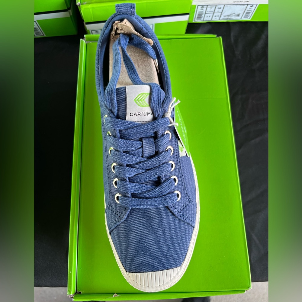 Cariuma blue sneakers